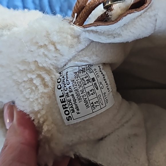 Sorel boots - Picture 11 of 11